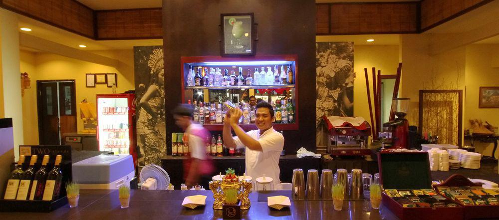 Adhi Jaya Hotel 4*